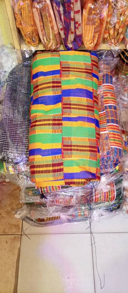 LE KENTÉ (AUTREMENT NOMMÉ KITA), LE PAGNE AKAN HOMMES 4 PAGNES.